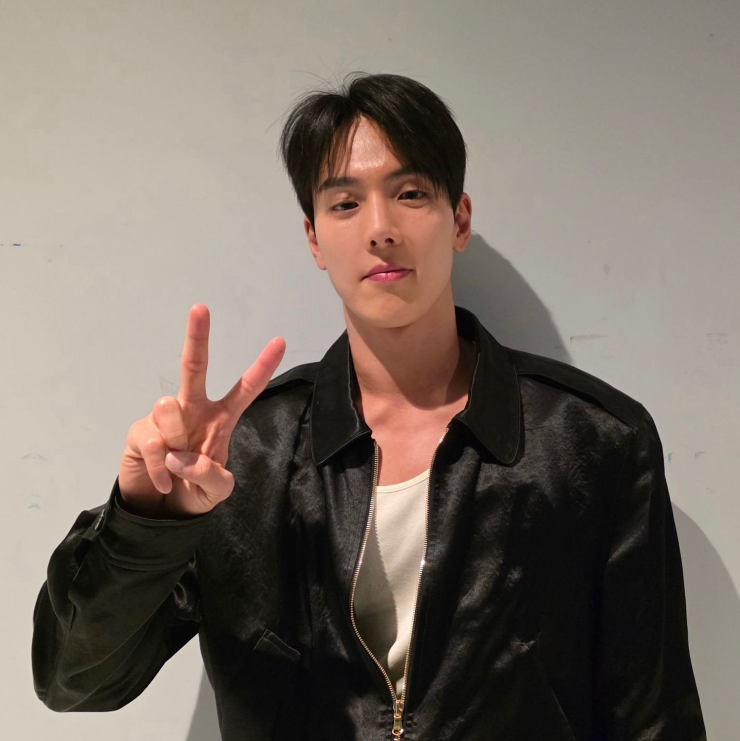Behind-the-scenes cut of MONSTA X