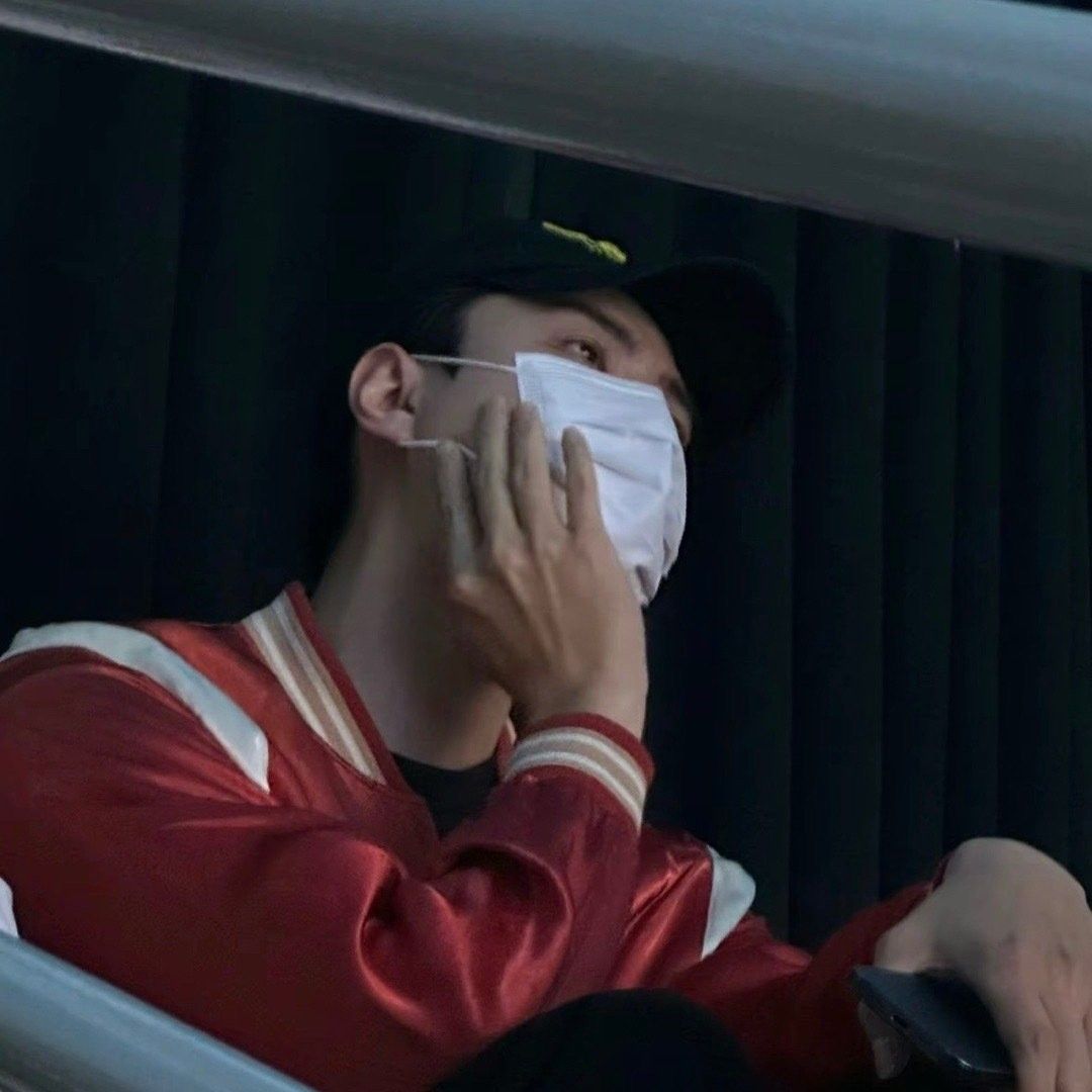 Behind-the-scenes cut of Sehun (EXO)