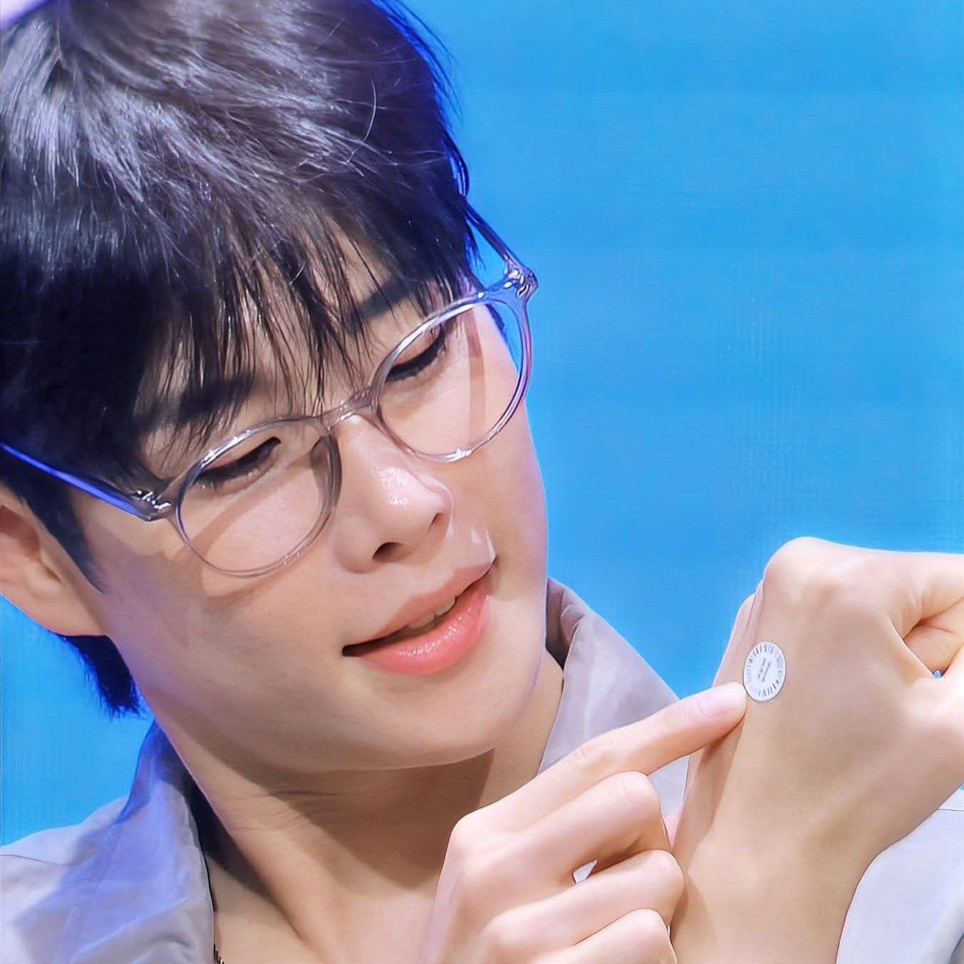 Latest photo of MJ (ASTRO)
