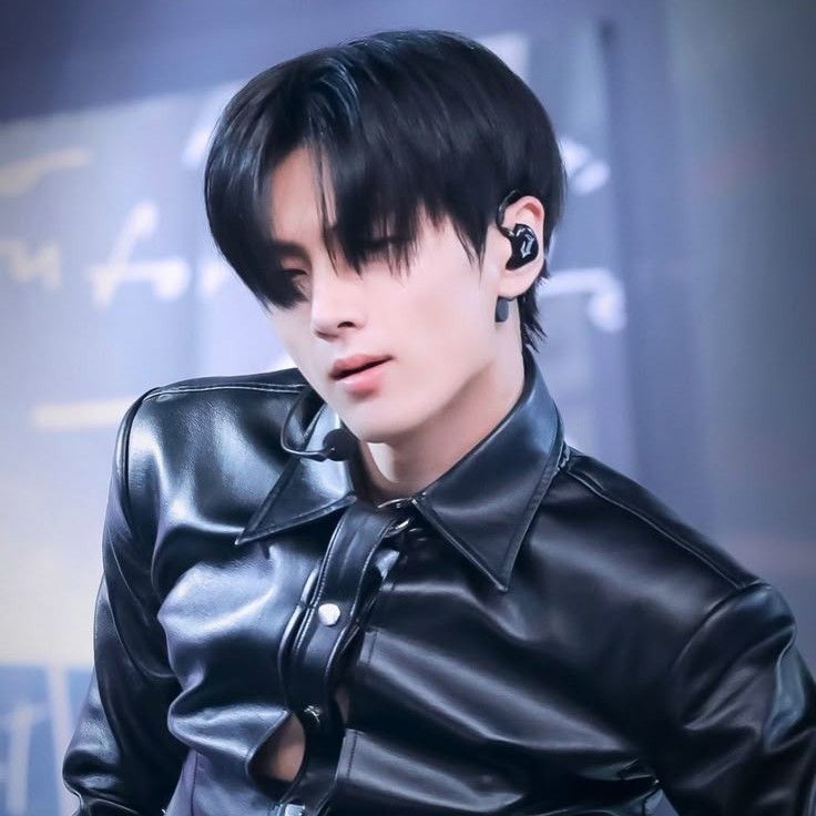 Foto aktivitas terbaru Jay (ENHYPEN)