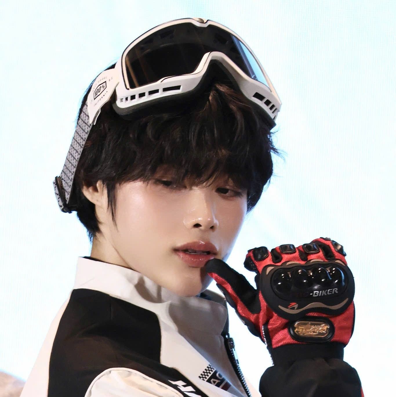 A moment captured by Hanbin (TEMPEST)'s fan