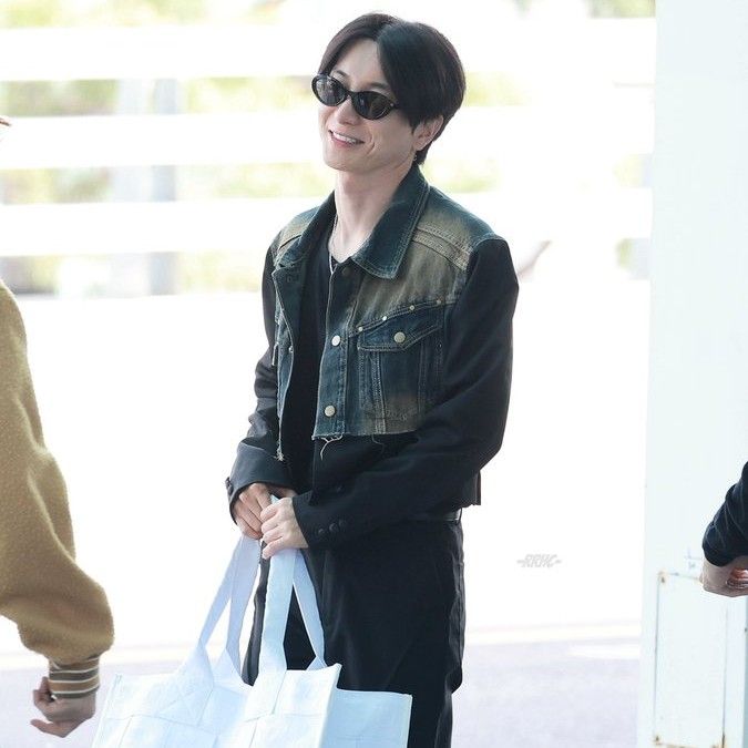 Behind-the-scenes cut of Leeteuk (Super Junior)