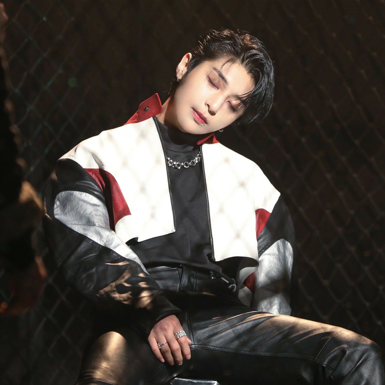 Recent activity shot of Y (GoldenChild)