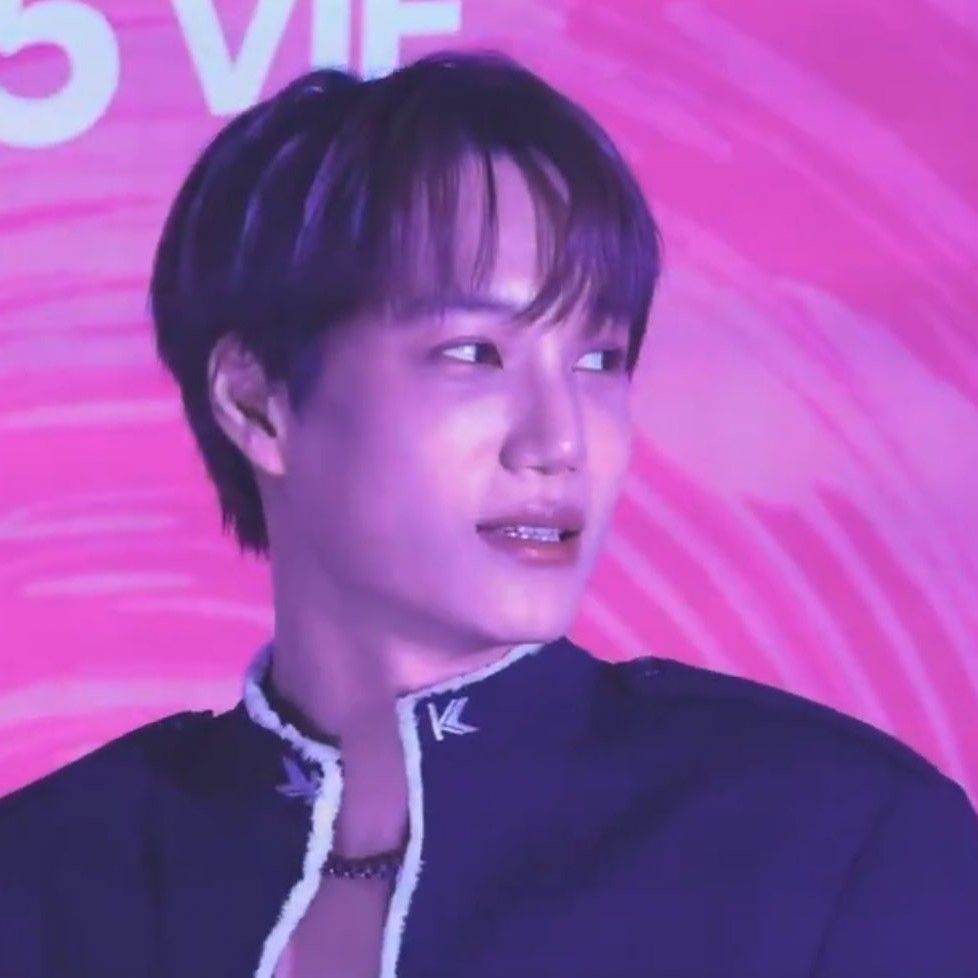 Kai (EXO)粉絲拍下的瞬間