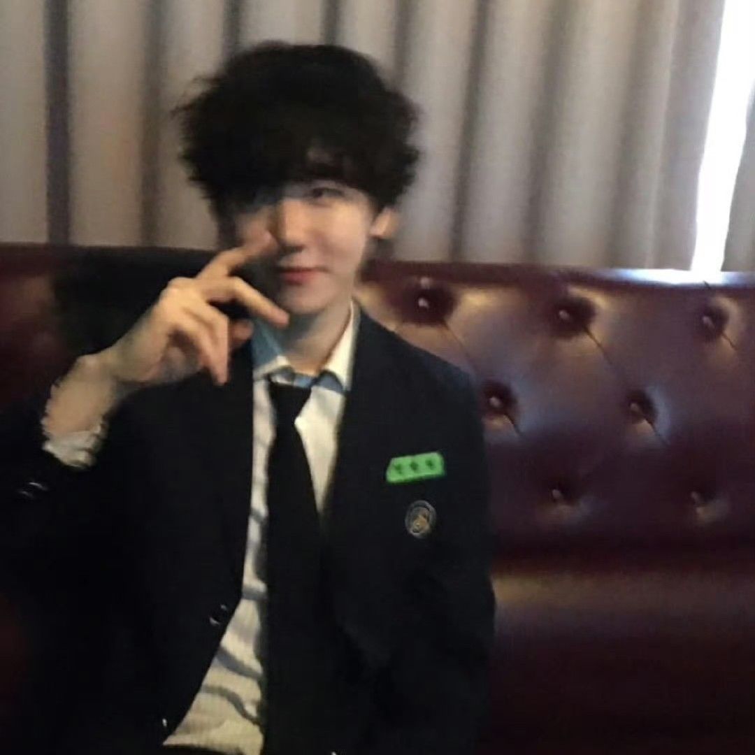 Behind-the-scenes cut of Baekhyun (EXO)