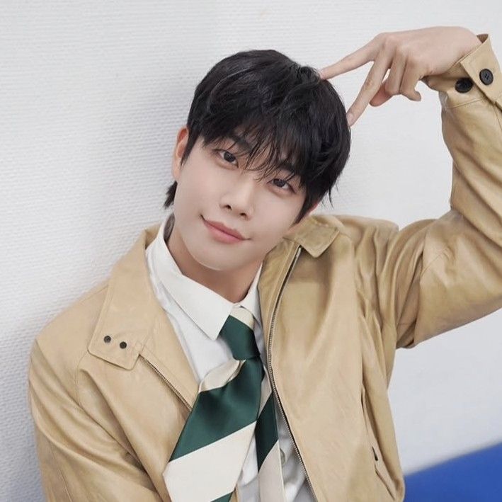 MJ (아스트로)의 최신 사진