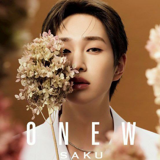 Behind-the-scenes cut of Onew (SHINee)