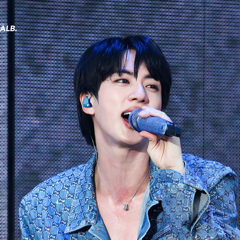 Behind-the-scenes cut of Jin (BTS)