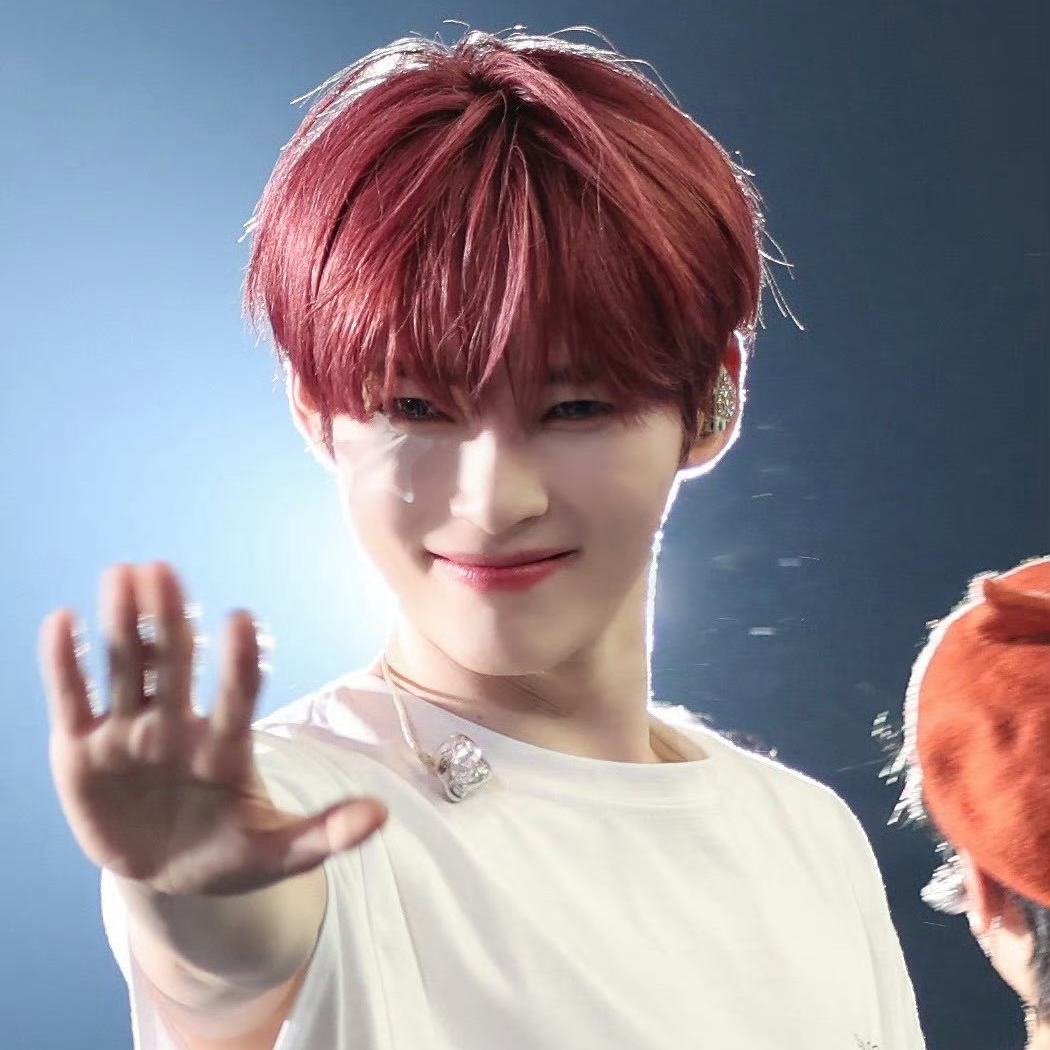 Latest photo of Sung Hanbin (ZEROBASEONE)