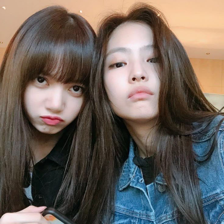 리사 (BLACKPINK) 최근 활동샷