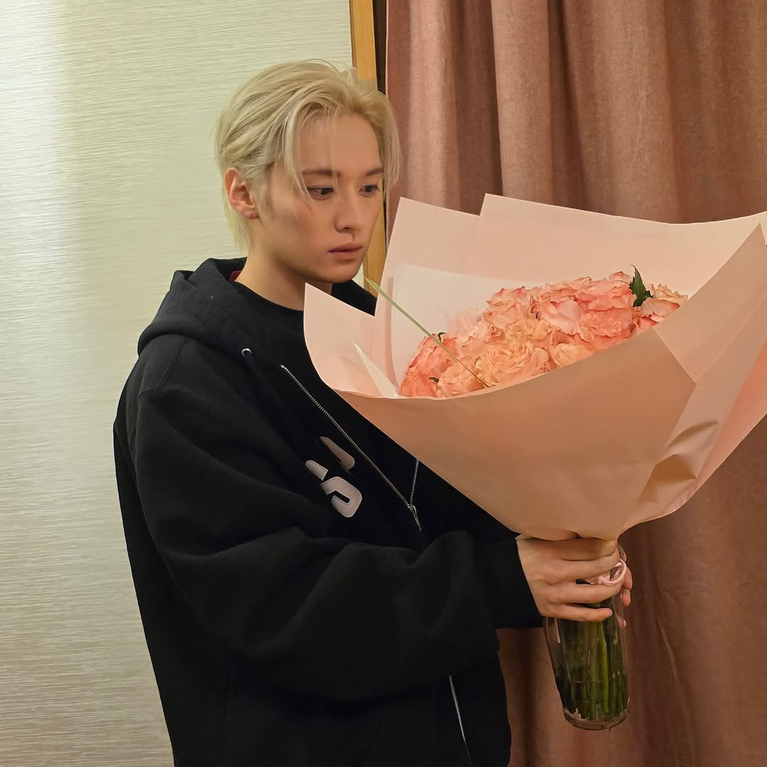 A moment captured by Lee Know (Stray Kids)'s fan