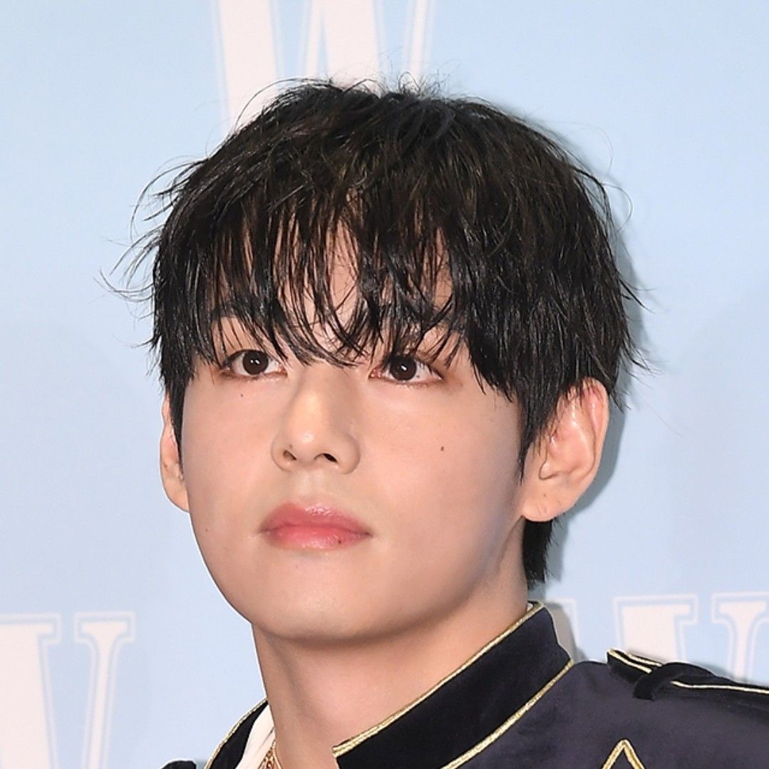 뷔 (방탄소년단) 최근 활동샷