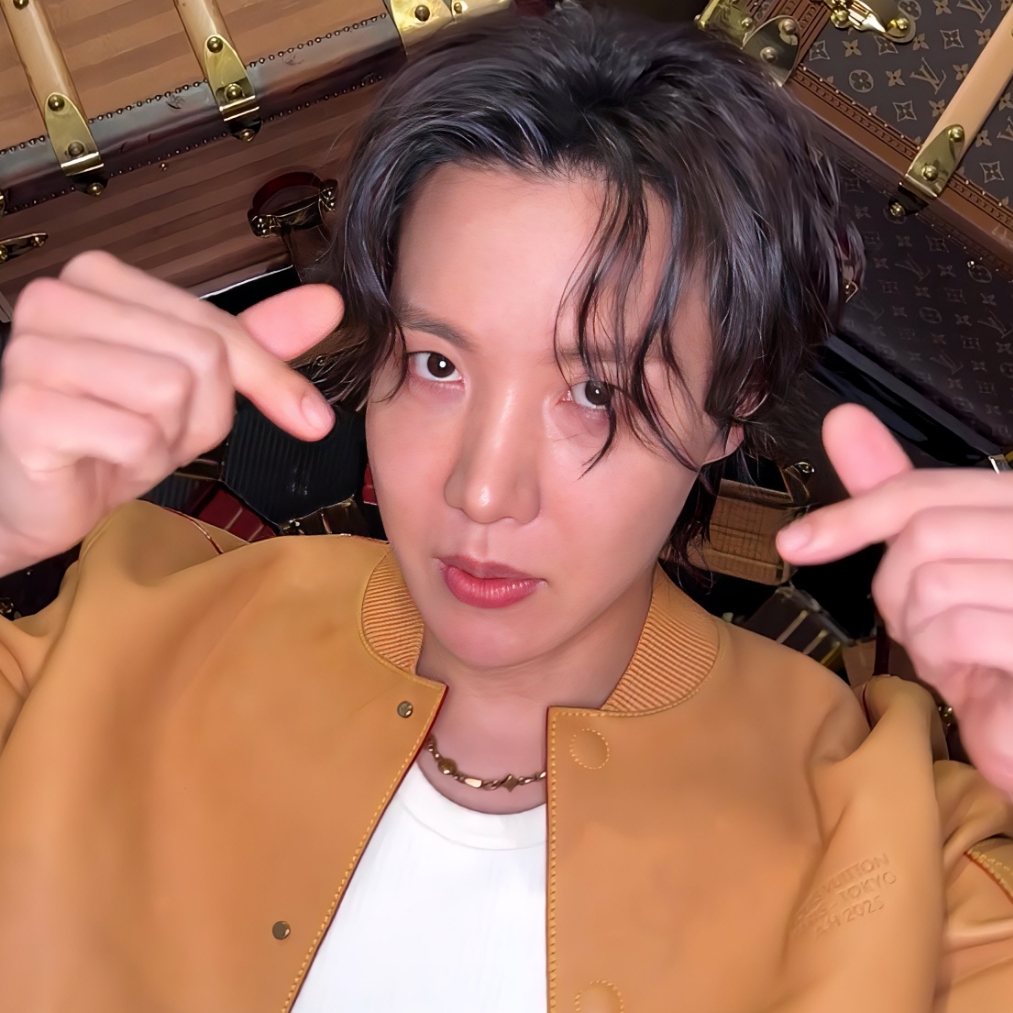 A moment captured by j-hope (BTS)'s fan