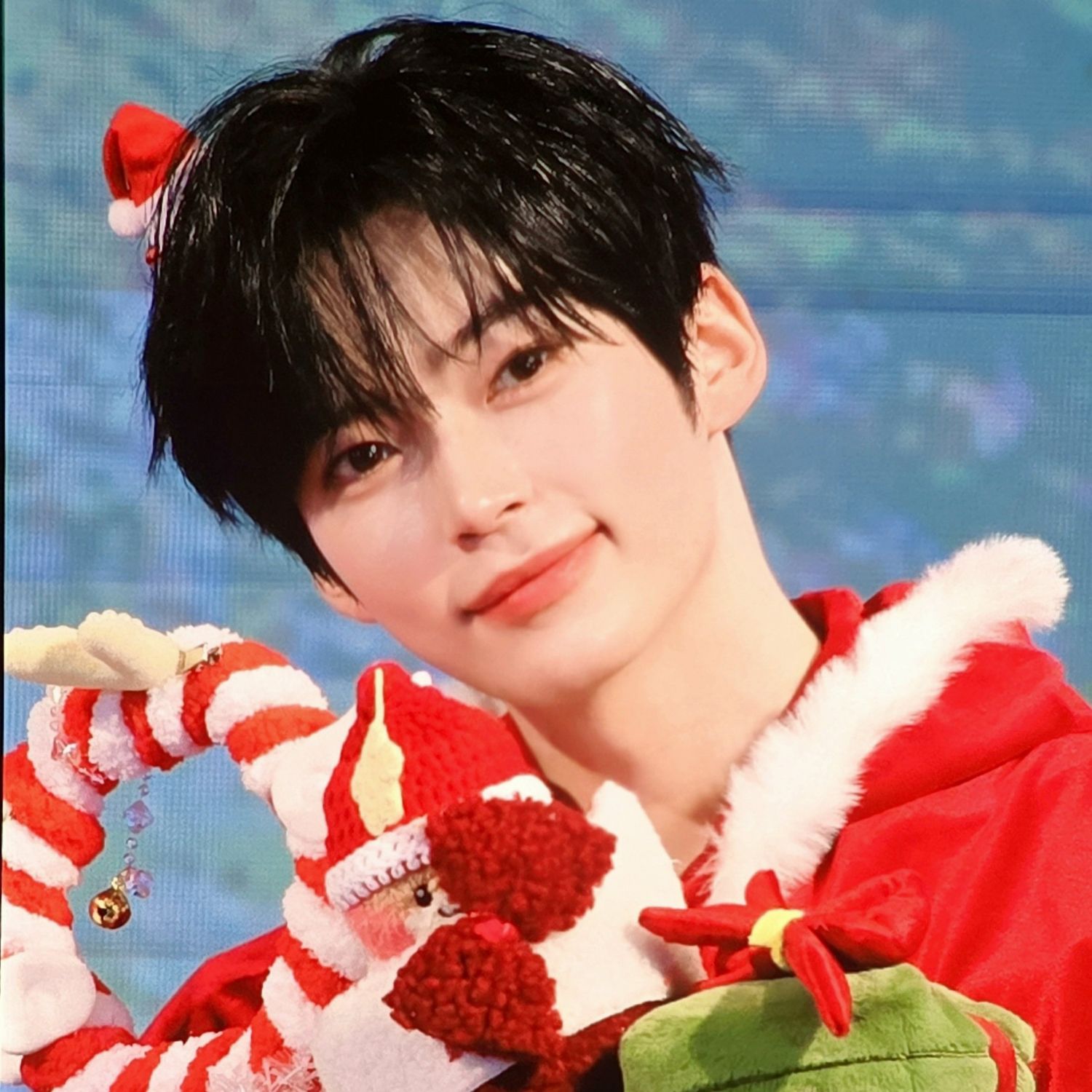 Behind-the-scenes cut of Sung Hanbin (ZEROBASEONE)