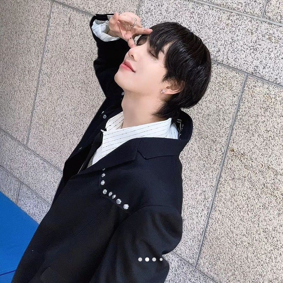 Behind-the-scenes cut of KAZUTA (n.SSign)