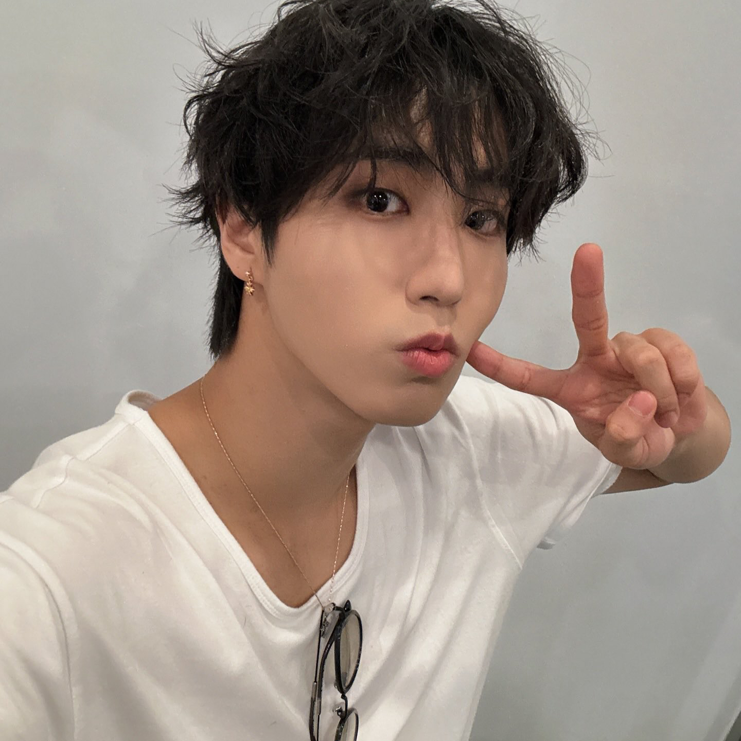 Behind-the-scenes cut of HAN (Stray Kids)