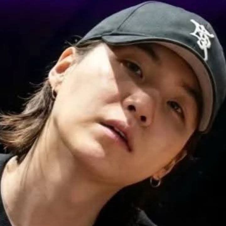 Latest photo of SUGA (BTS)