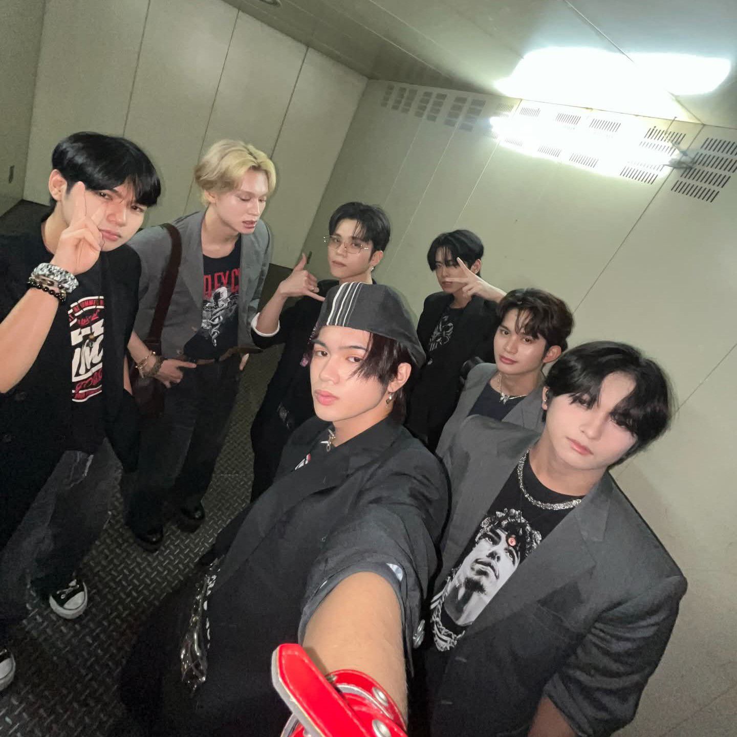 A moment captured by HORI7ON's fan