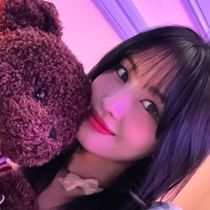 Latest photo of Momo (TWICE)