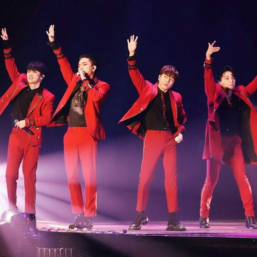 Recent activity shot of SECHSKIES