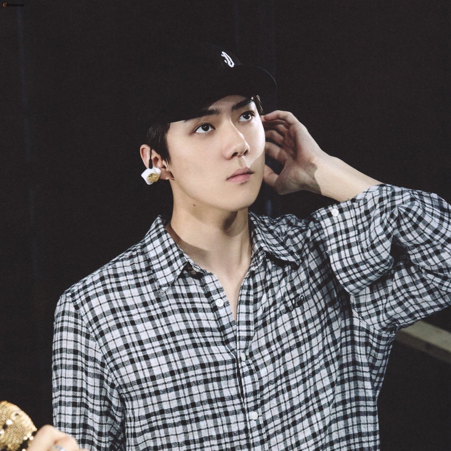 A moment captured by Sehun (EXO)'s fan