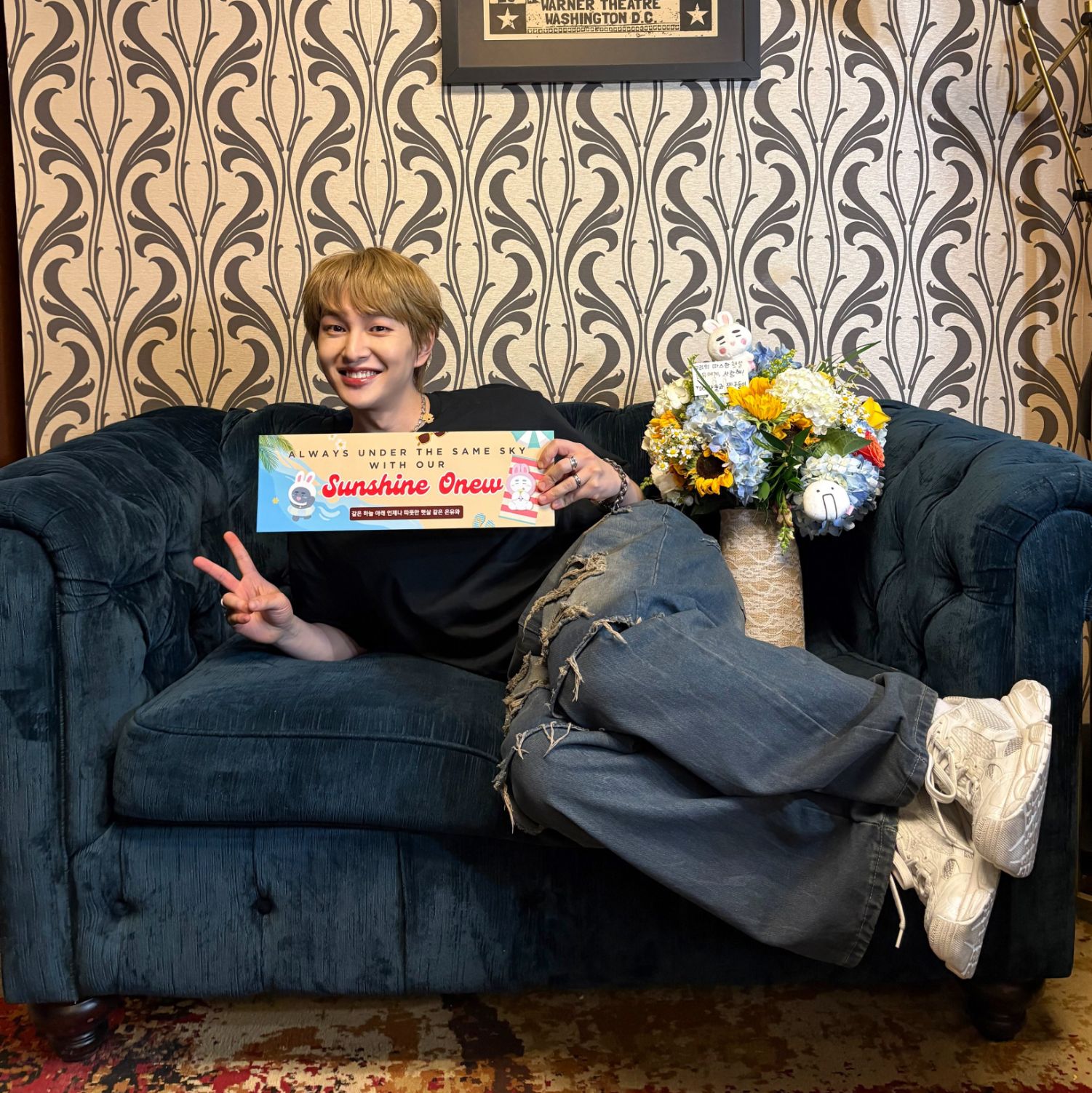 Behind-the-scenes cut of Onew (SHINee)