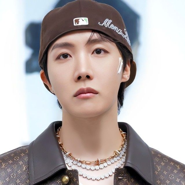 Behind-the-scenes cut of j-hope (BTS)