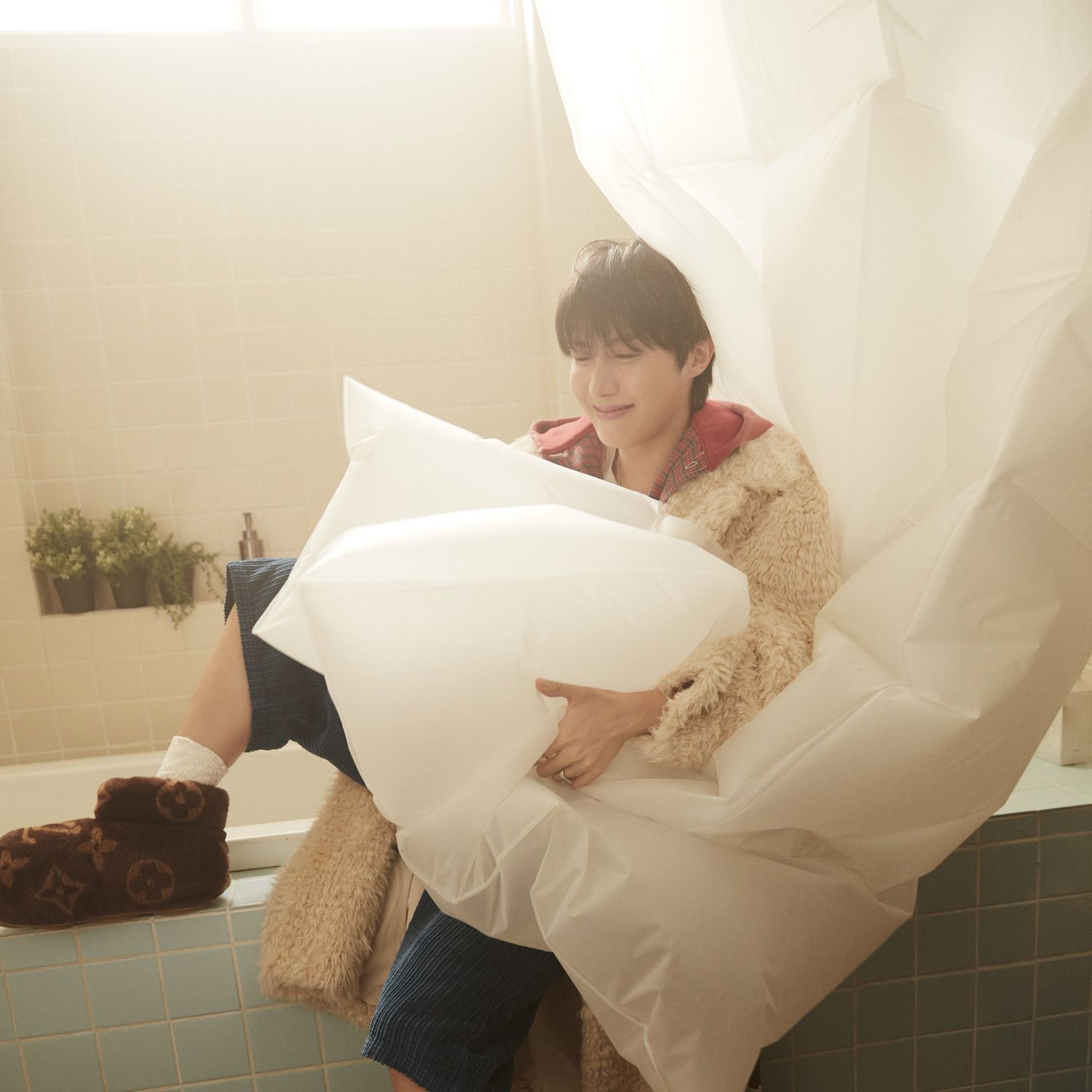 Behind-the-scenes cut of j-hope (BTS)