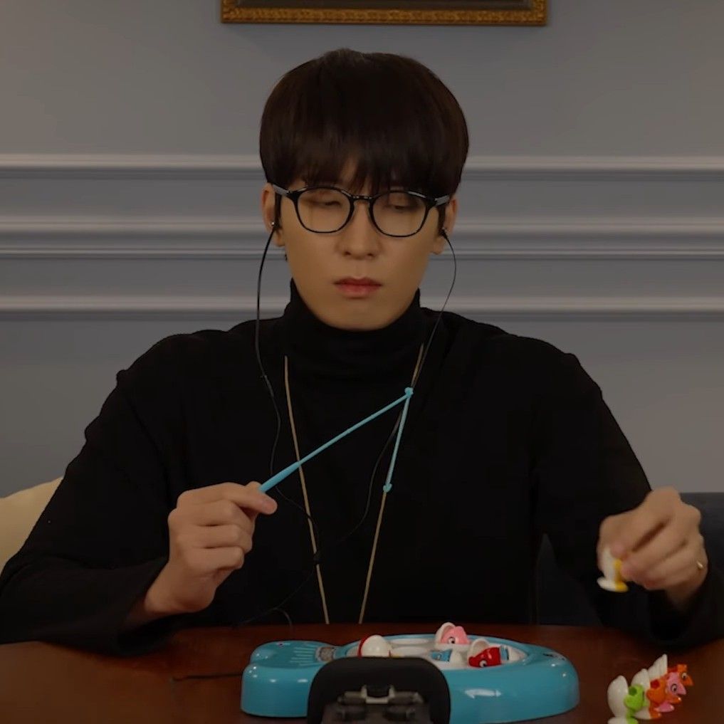 圆佑 (SEVENTEEN)的最新照片