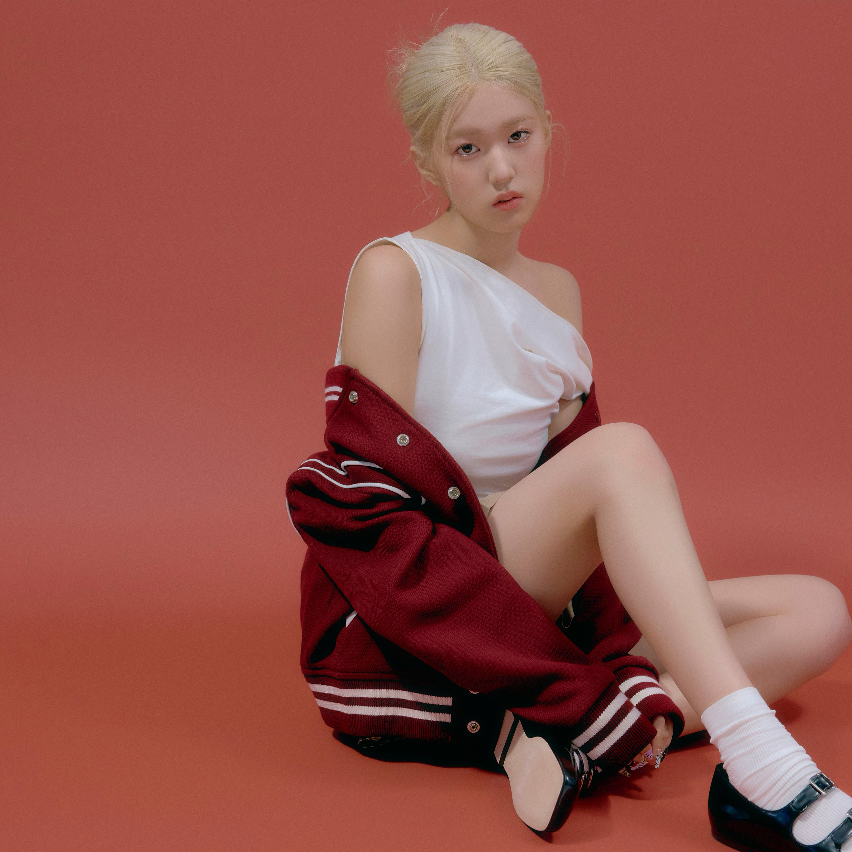 Recent activity shot of Yoon Jiyoon (izna)