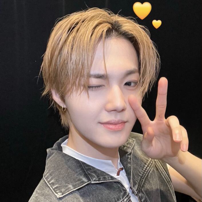 Latest photo of Doyoung (TREASURE)