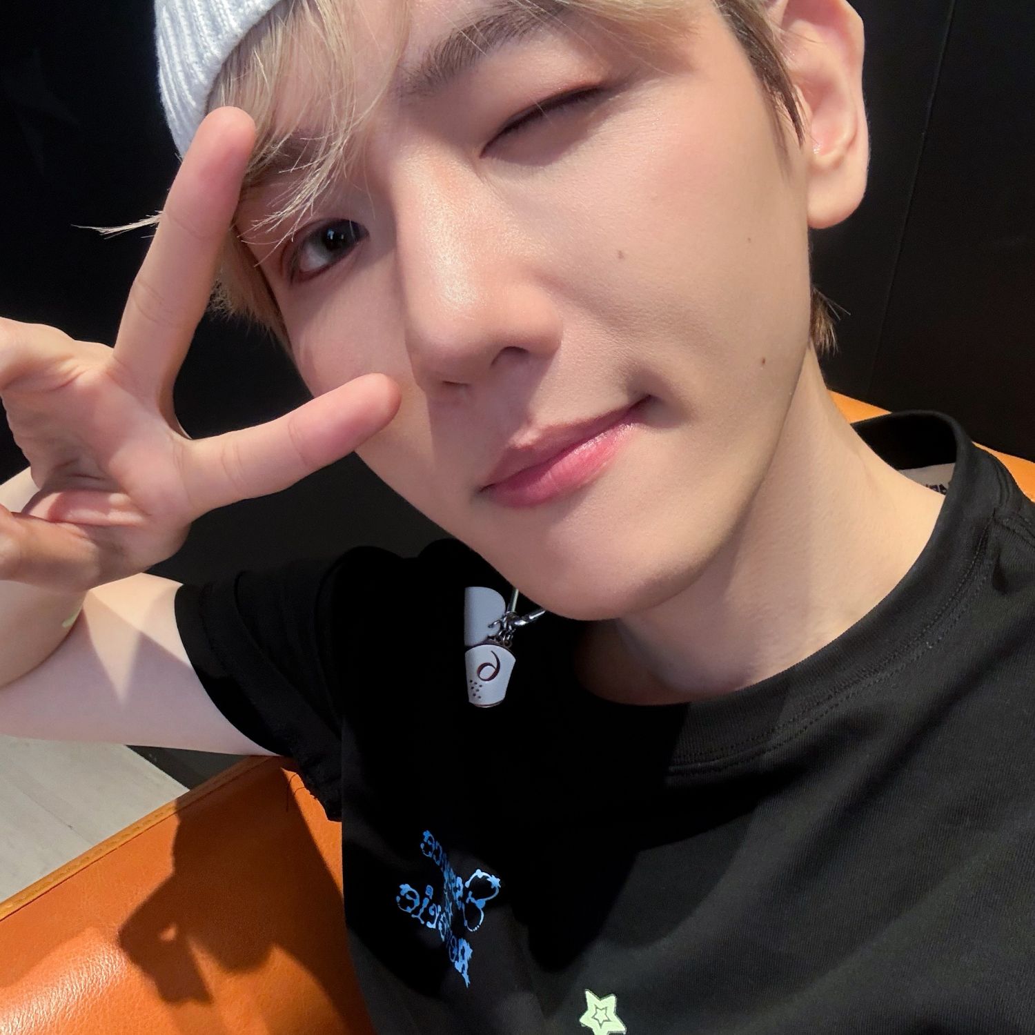 백현 (EXO)의 비하인드 컷