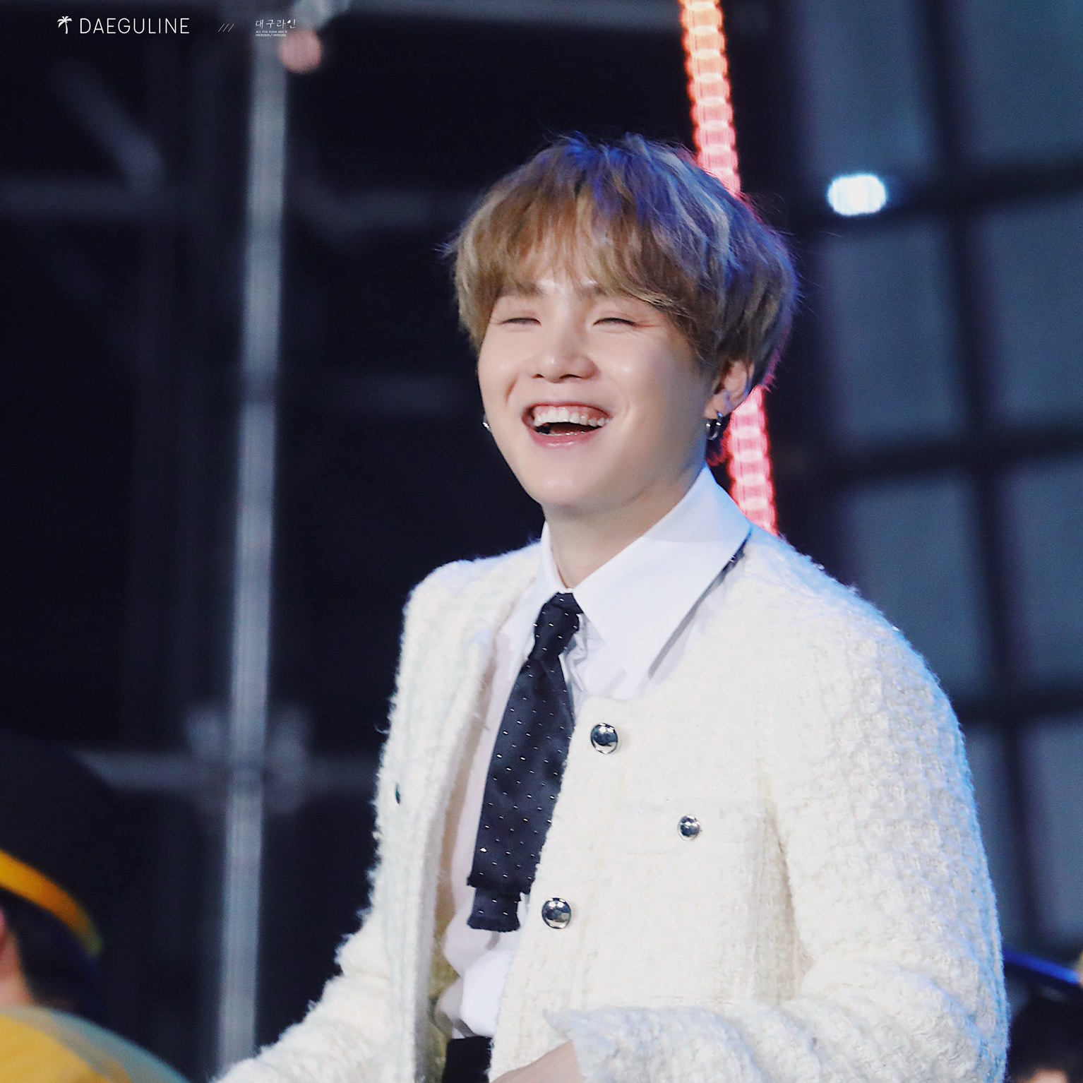 SUGA (防弹少年团)粉丝拍下的瞬间