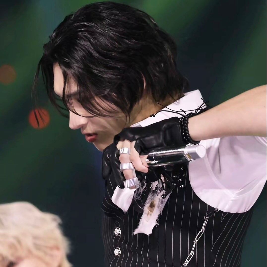 에이티즈의 비하인드 컷