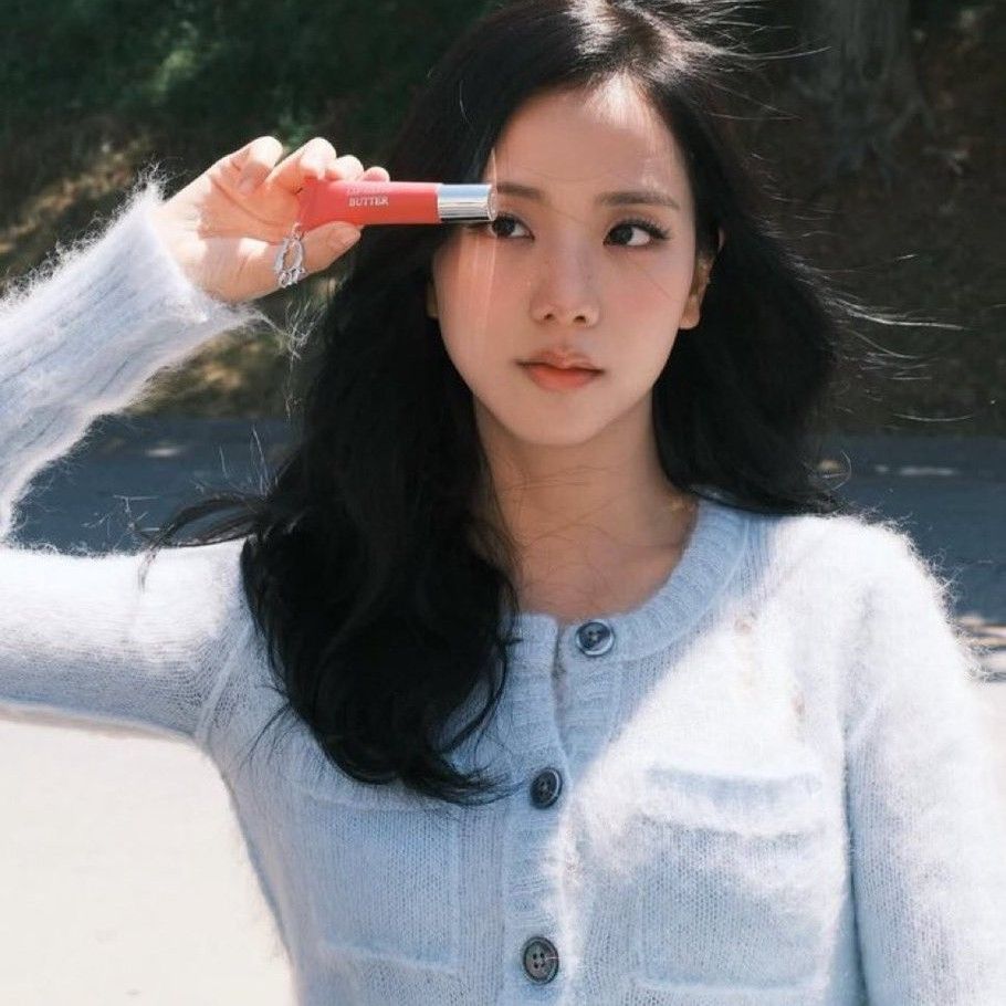 Behind-the-scenes cut of Jisoo (BLACKPINK)