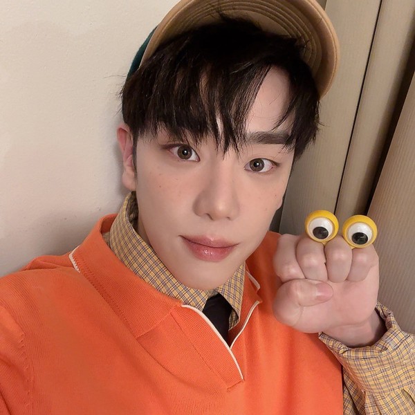 Signature photo of Kim Byeongkwan (A.C.E) capturing their charm