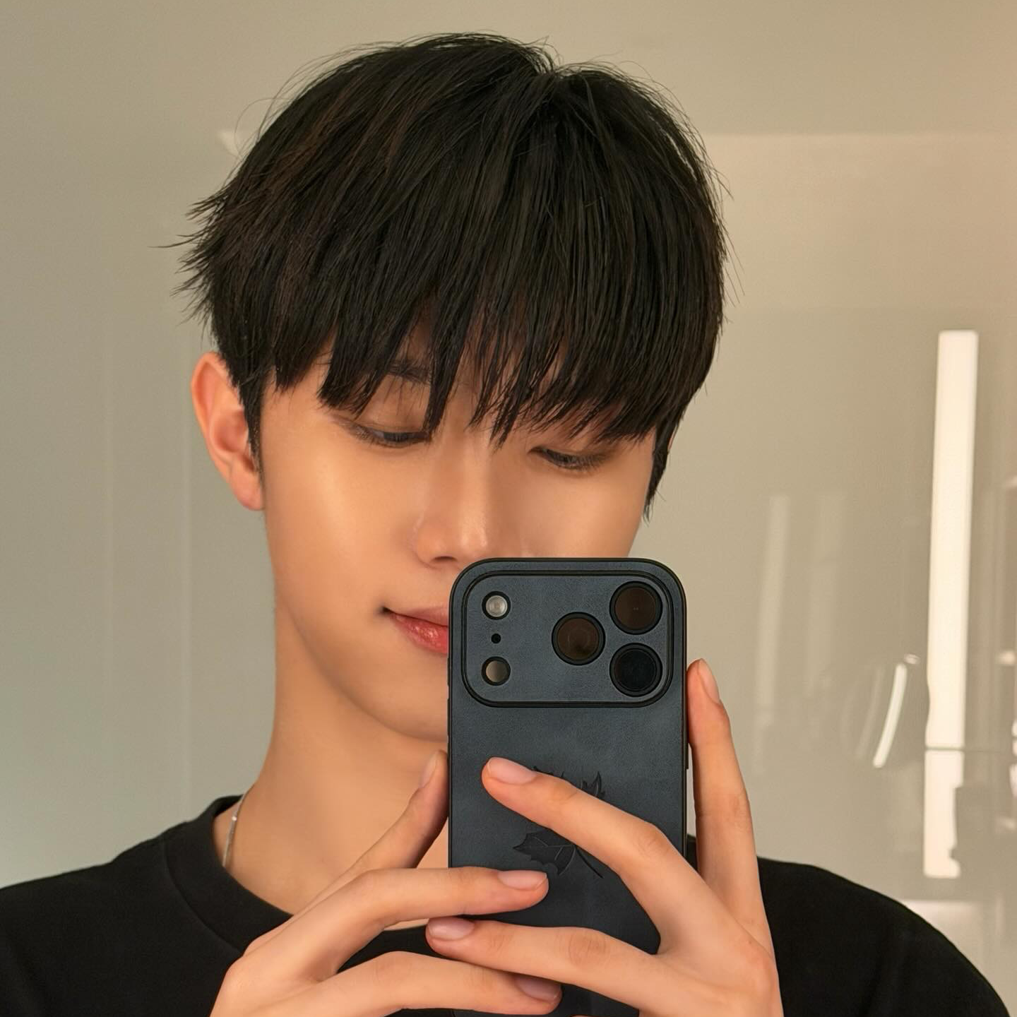 Recent activity shot of Hyunwoo (Xikers)