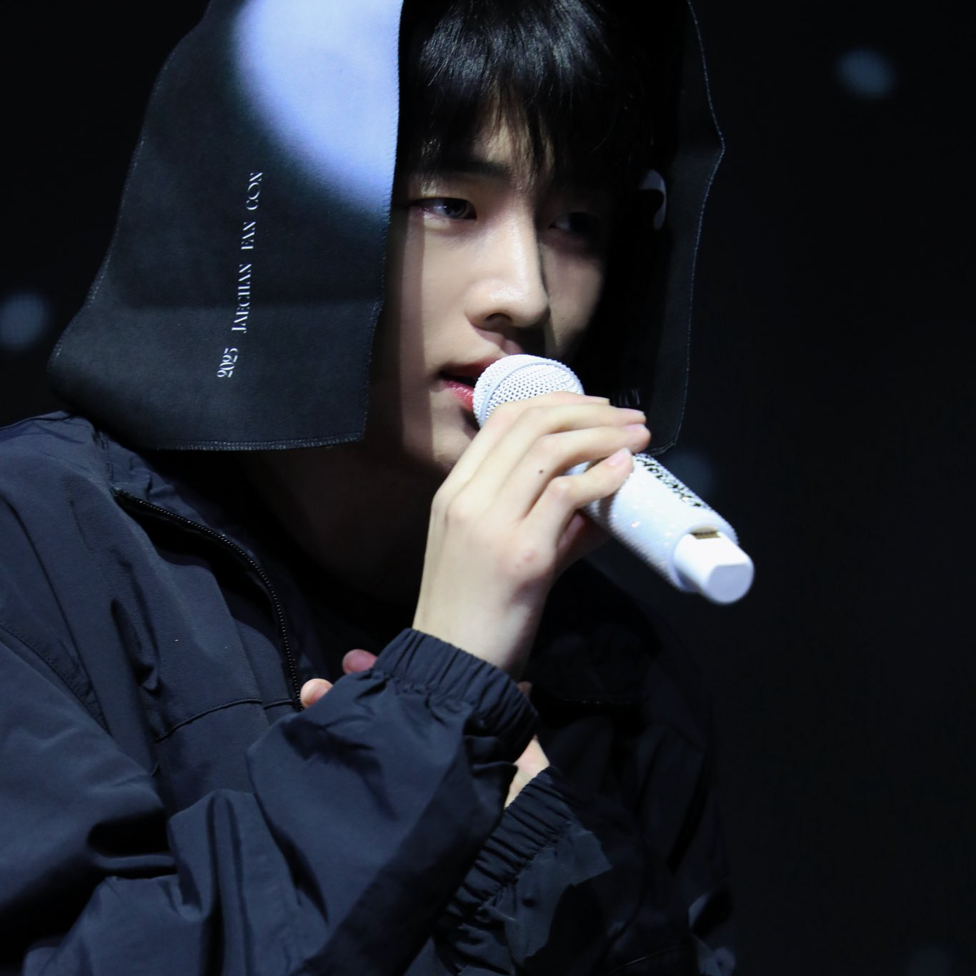 A moment captured by Jaechan (DKZ)'s fan