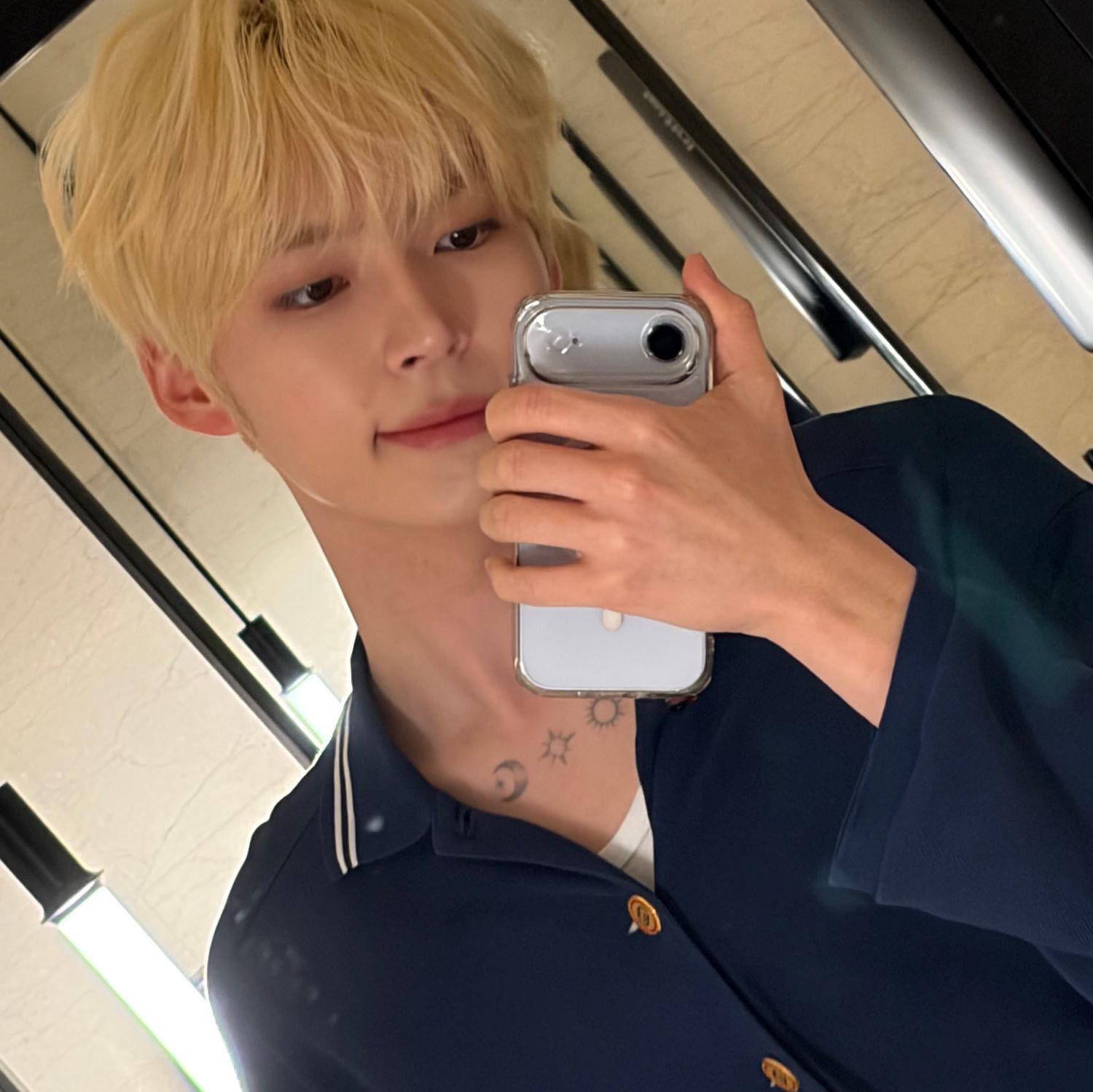 Recent activity shot of Sung Hanbin (ZEROBASEONE)