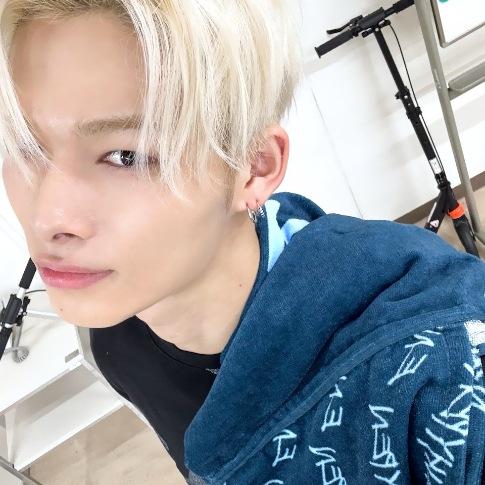 Behind-the-scenes cut of NI-KI (ENHYPEN)