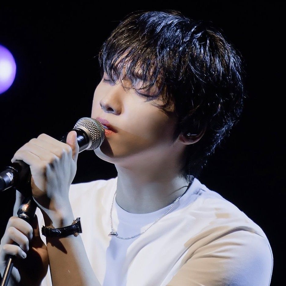 Recent activity shot of Jeong Sewoon