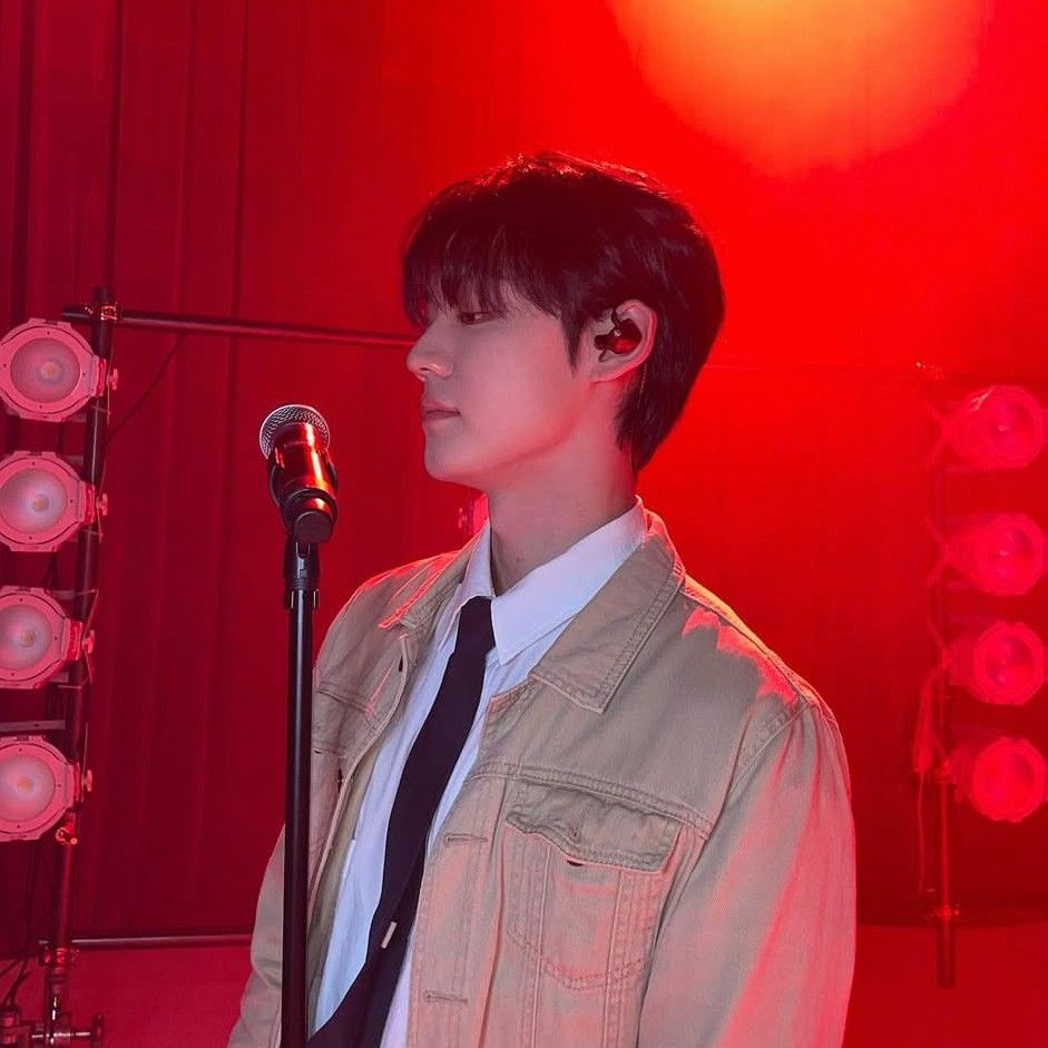 Recent activity shot of Chan (A.C.E)