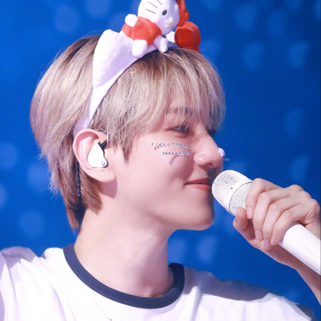 Foto aktivitas terbaru Baekhyun (EXO)