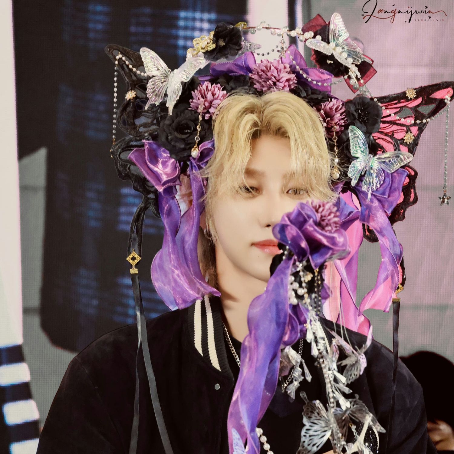 Behind-the-scenes cut of The 8 (SEVENTEEN)