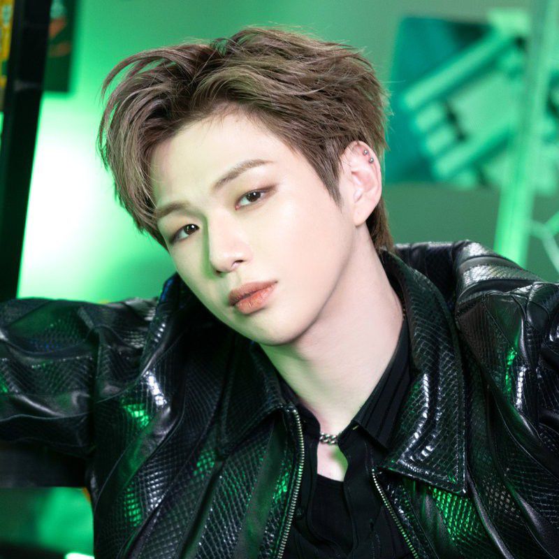 Behind-the-scenes cut of Kang Daniel