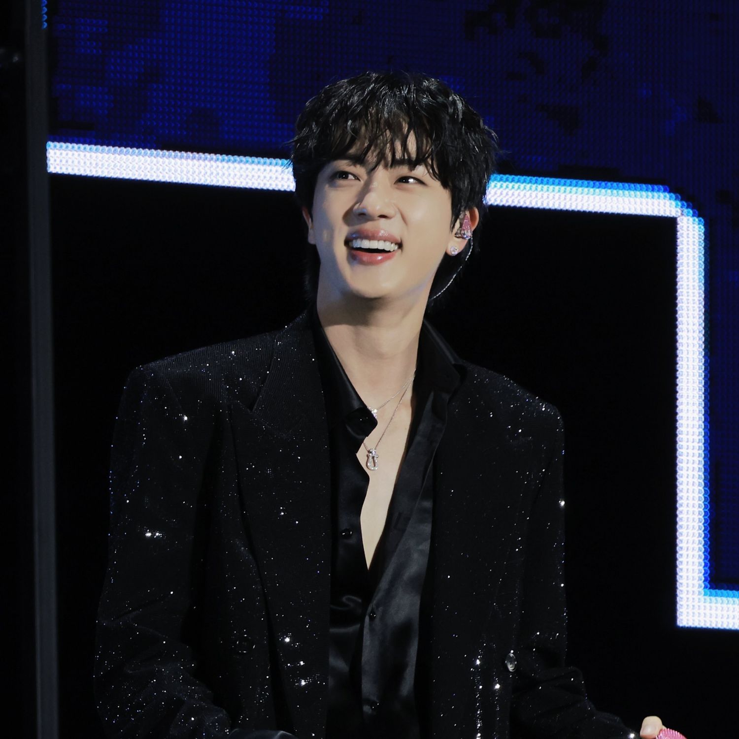 진 (방탄소년단)의 비하인드 컷