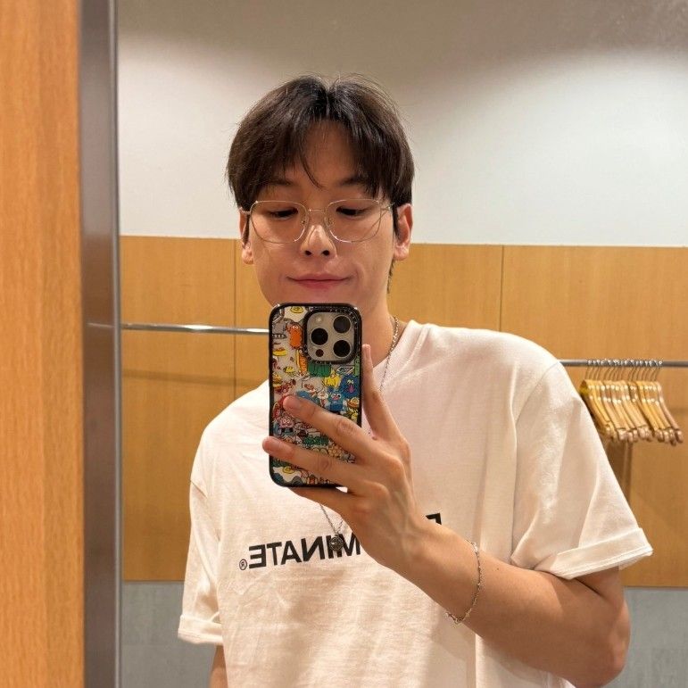 A moment captured by Inseong (SF9)'s fan