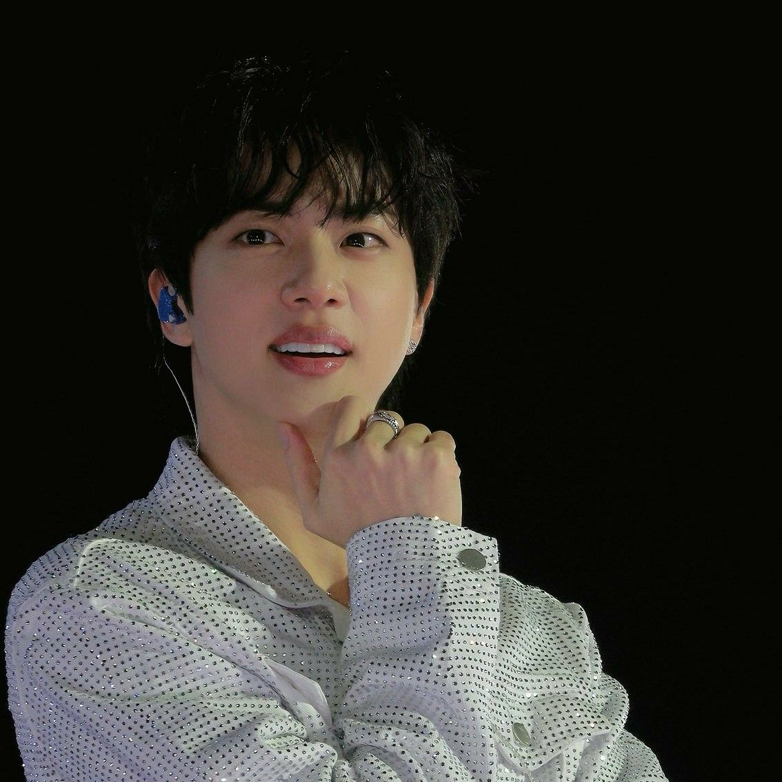 Momen yang diabadikan oleh penggemar Jin (BTS)