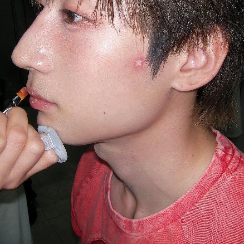 Recent activity shot of Han Seungwoo