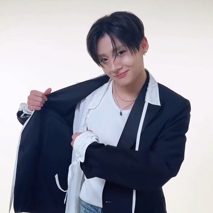 Behind-the-scenes cut of Lee Sangwon (ALPHA DRIVE ONE)